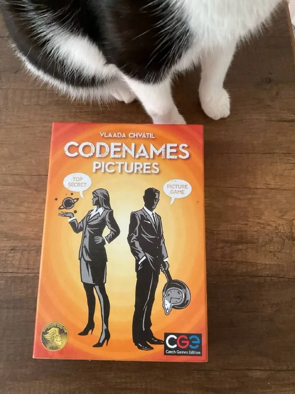 Uno, Jenga, Codenames 3
