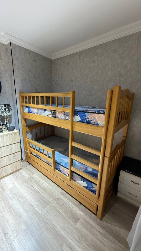 Двухъярусная кровать с матрасами 2