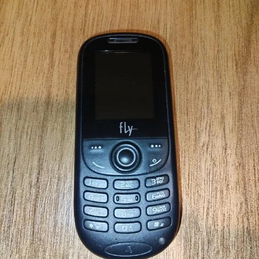 Кнопочный телефон Fly