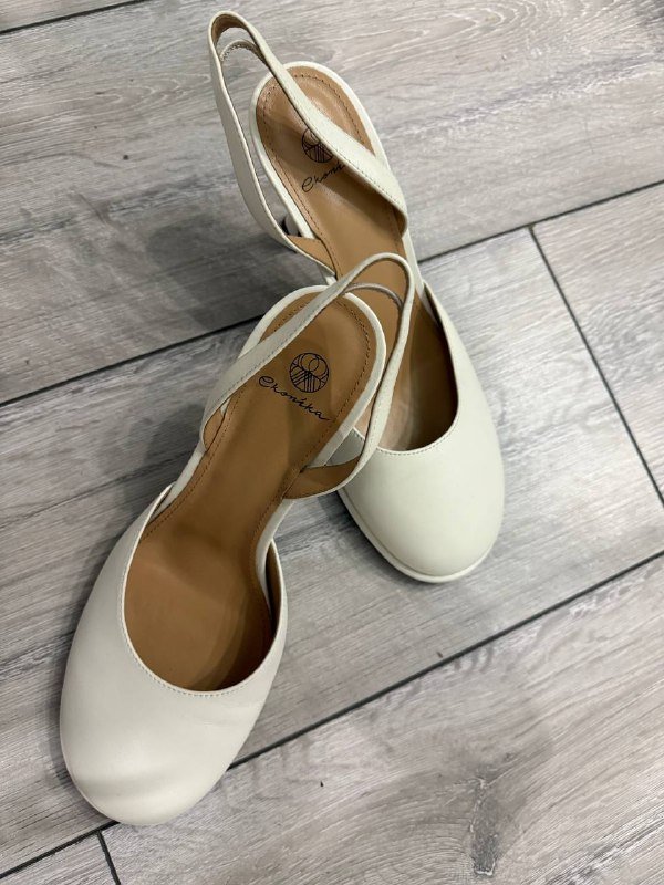 Роскошные кожаные белые туфли ЭКОНИКА