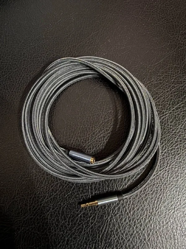 Apple Lightning to USB-C кабель 1