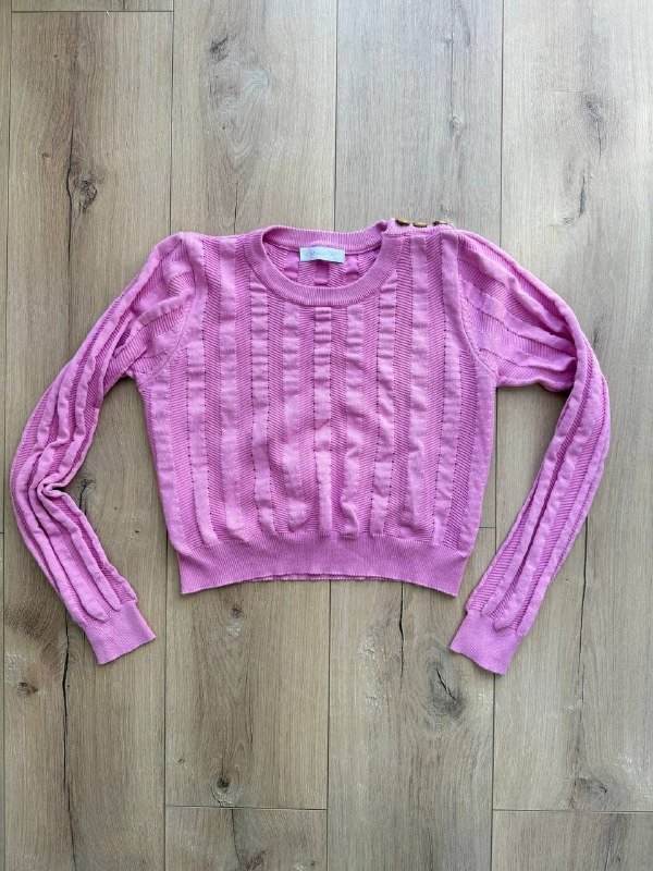Шорты Pink S, Топ S, Ночнушка, Джинсы Zara S, Топ Oysho M, Белый дом костюм, Lacoste кеды 37, Дубленка S-M, Лонг S-M, Унисекс худи Zoho oversize 9