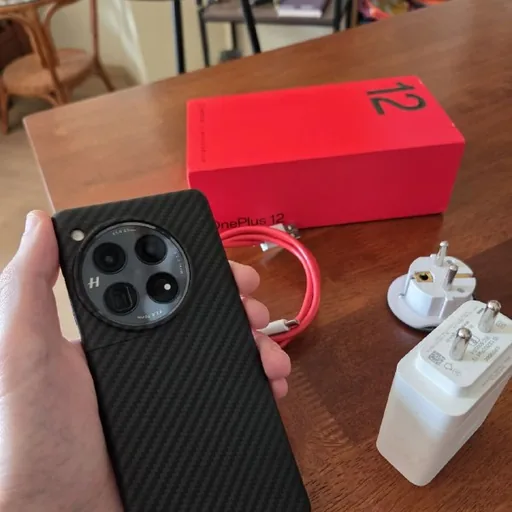 OnePlus 12 12/256 ГБ