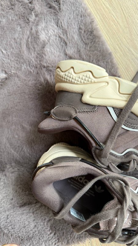 Кроссовки Adidas, шлёпанцы, кеды Converse 4