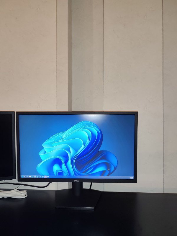 Монитор Dell 24 дюйма 2