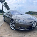 Tesla Model S 85D 3