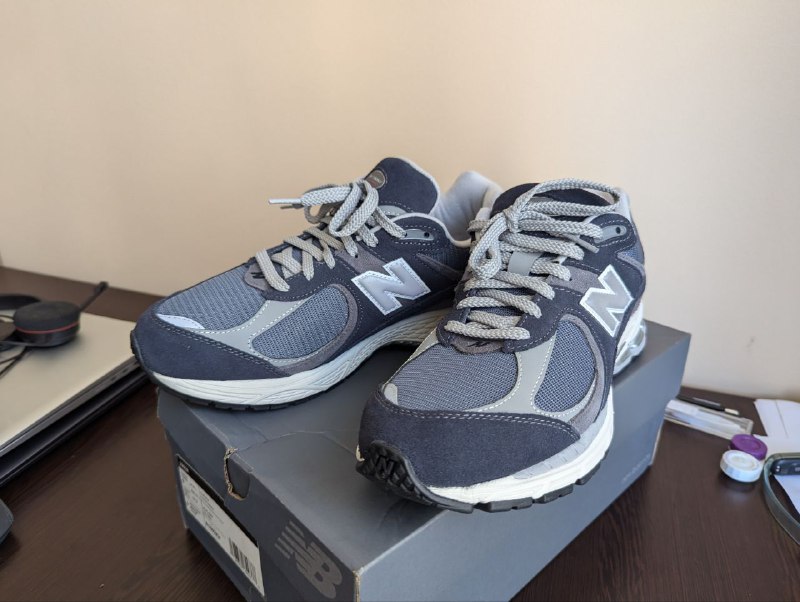 Кроссовки New Balance 2002, новые, размер 9 US
