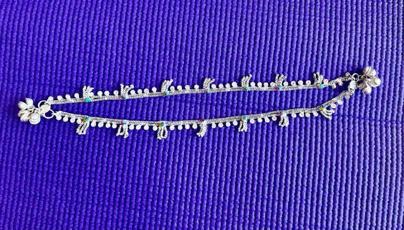 Пояс поддерживающий спину, купальник, чехол для телефона, браслеты, джиббитсы, крючки для вязания, отпариватель, игральные карты, пляжные штаны 4