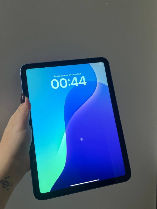 IPad 10th generation, 2 чехла, зарядное устройство 2
