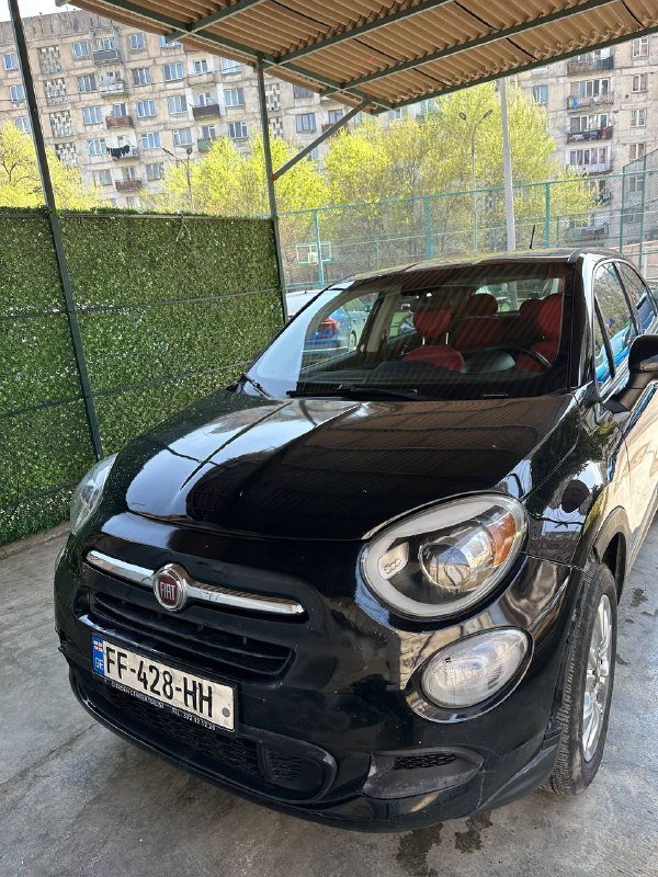 машина Fiat черная 2