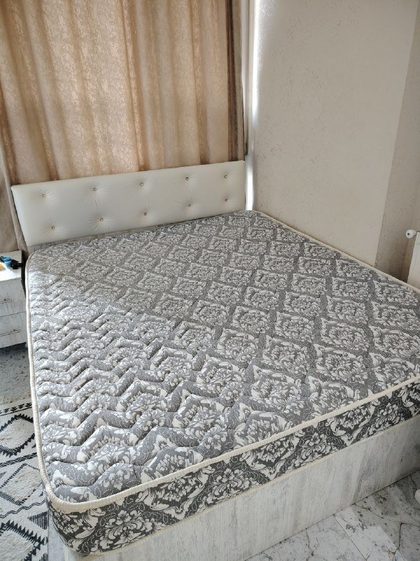 стеллаж, матрас, зеркало 3