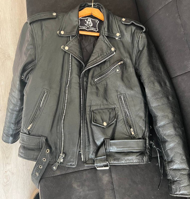 Мужская куртка размер L