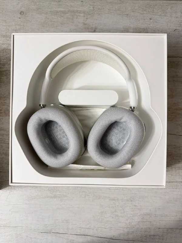 Apple AirPods Max 1