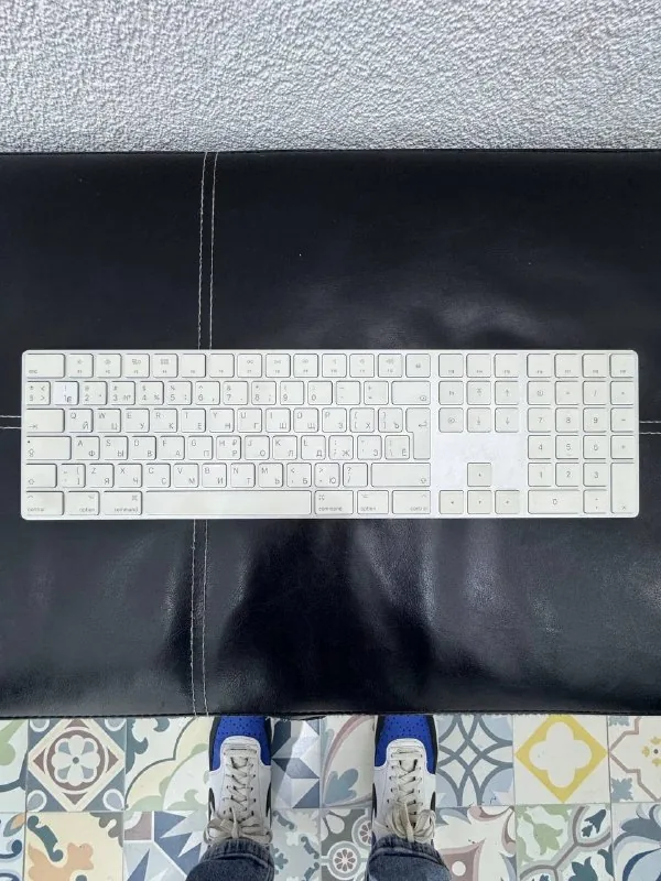 Apple Magic Keyboard 1