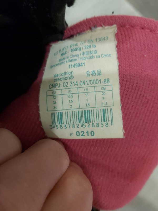 Ролики розовые, ролики зелёные, шлем, обувь три пары 9