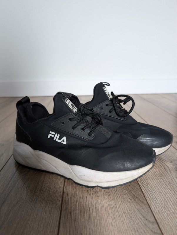 Куртка кожаная теплая, Кофта свитшот, Кроссовки fila, Бассаножки пляжные, Юбка трикотажная, Сандалии мужские, Футболка, Брюки карго, Брюки мужские Zara 3