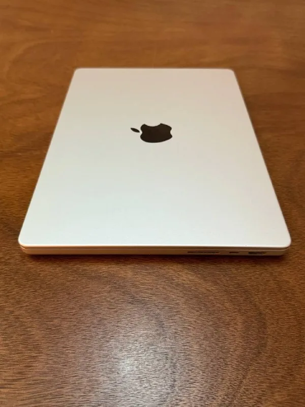 MacBook Pro M1 14 2021 4