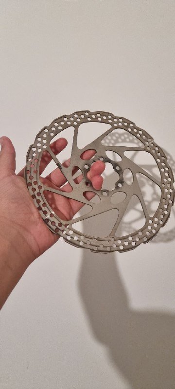 Касета, вынос, передний и задний тормоз велосипеда 3