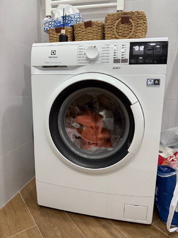 Стиральная машина Electrolux PerfectCare 600 2