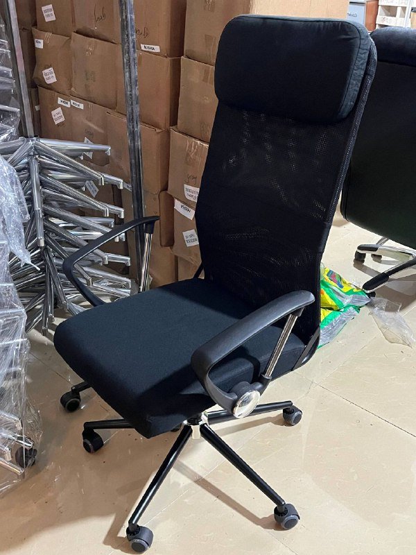 Офисное кресло