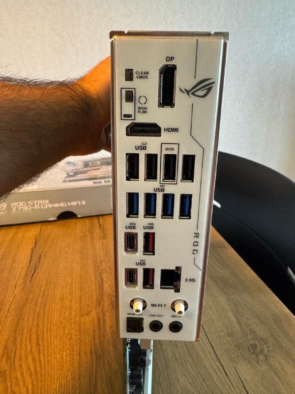 Материнская плата ASUS ROG STRIX Z790-A Gaming WiFi 5