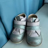 Tapiboo children's boots, size 22 5