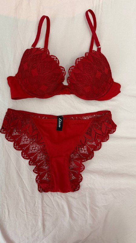 Два комплекта нижнего белья Etam 34 70C