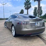 Tesla Model S 85D 6