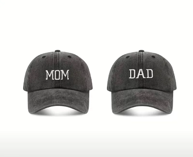 Кепки MOM, DAD