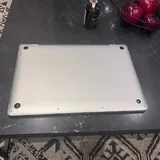 ორი MacBook 16 Pro და 13 3