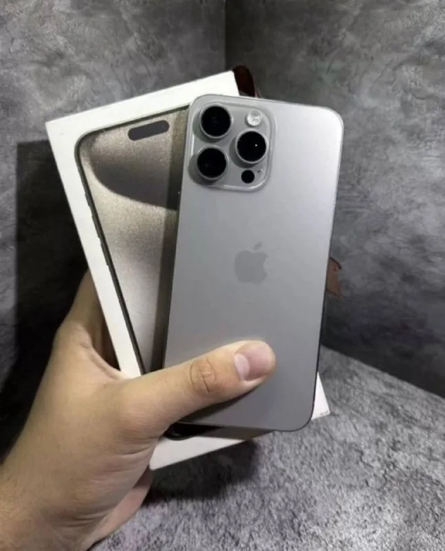 iPhone 15 Pro Max 512GB 1