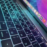 MacBook Pro 15 Retina Touch Bar 4