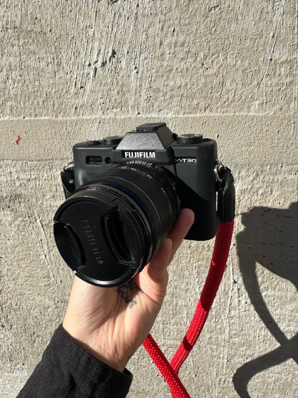 Камера Fujifilm X-T30 с объективом 18-55mm и аксессуарами 4