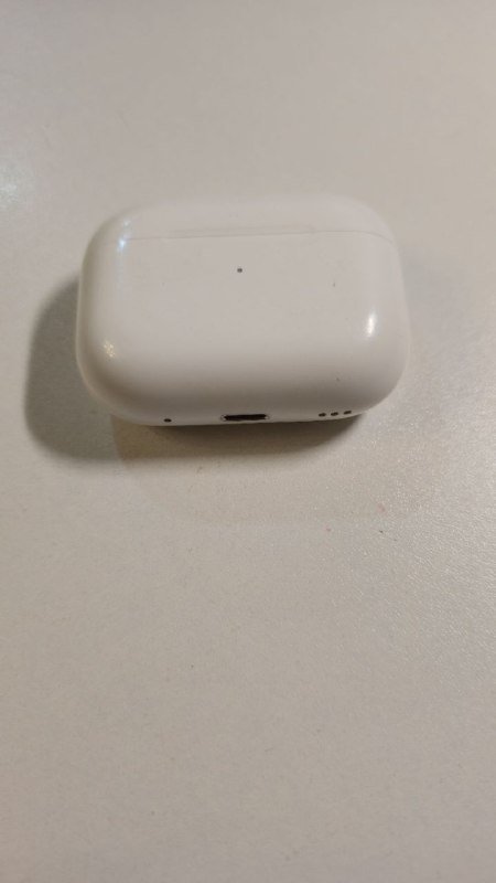 iPhone 13 Pro Max, AirPods Pro Gen 2 9