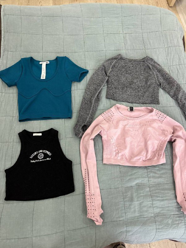 Ветровка Hummel, спортивный топ Nike, футболки Nike и Adidas, леггинсы Nike, спортивные топы и лонгсливы 9