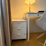 Стол, стул, тумба, торшер, мольберт 3