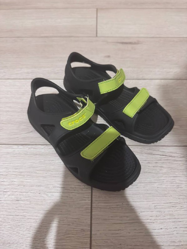 Crocs J1, Adidas 31p, Zara 32p, Reserved 32p, Reserved 33p детские сандалии
