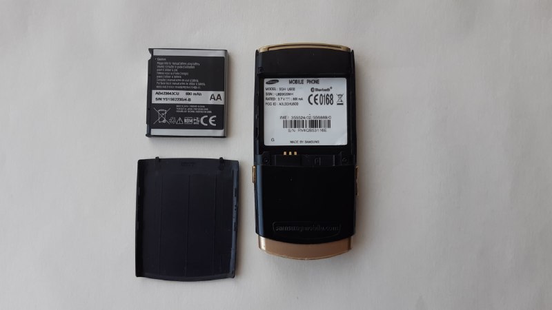 Телефоны Samsung SGH U600 и Nokia Lumia 635 RM-975 7