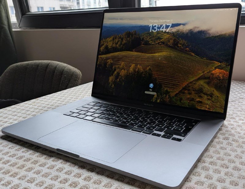 MacBook Pro 16" 2019, 6-core i7, 16GB RAM, 500GB SSD