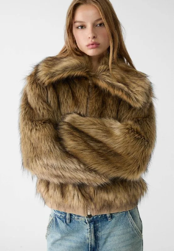 Куртка Stradivarius из искусственного меха 1
