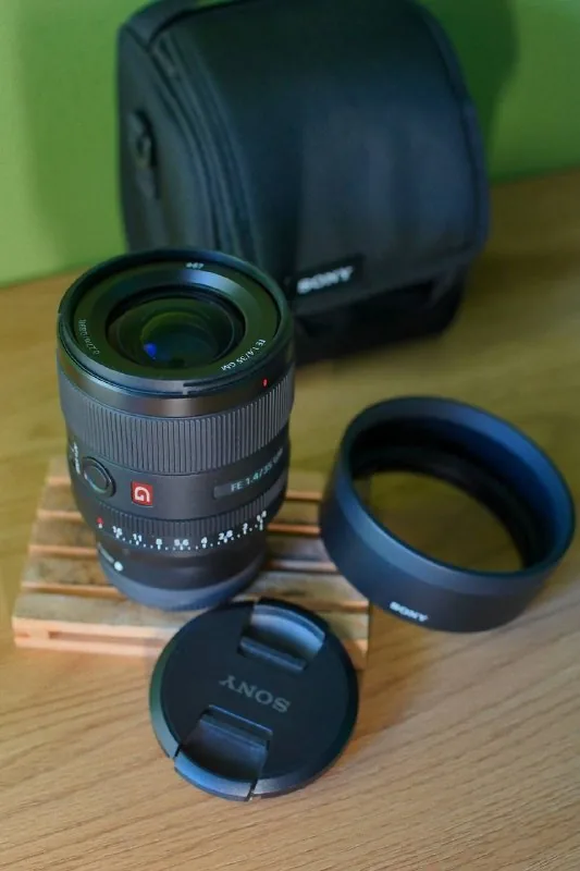 Объектив Sony e 35mm 1.4 G-Master