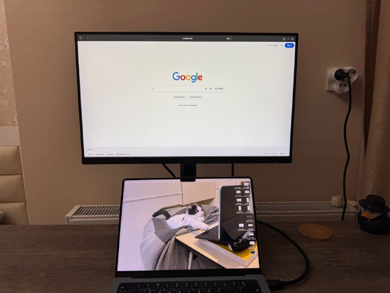 Игровое кресло, монитор Acer, офисное кресло, 2 стола 5