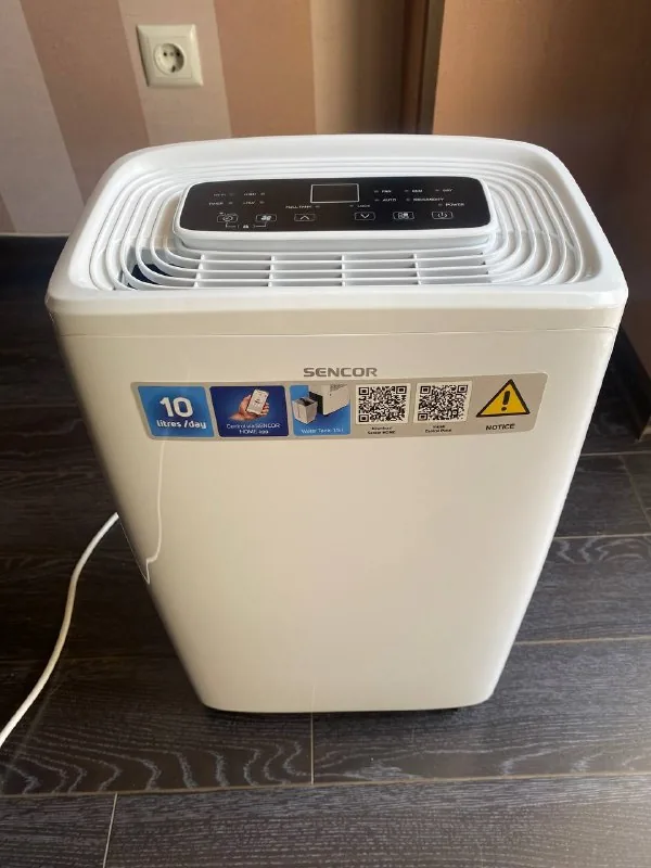 Осушитель воздуха Sencor SDH 1028WH 1