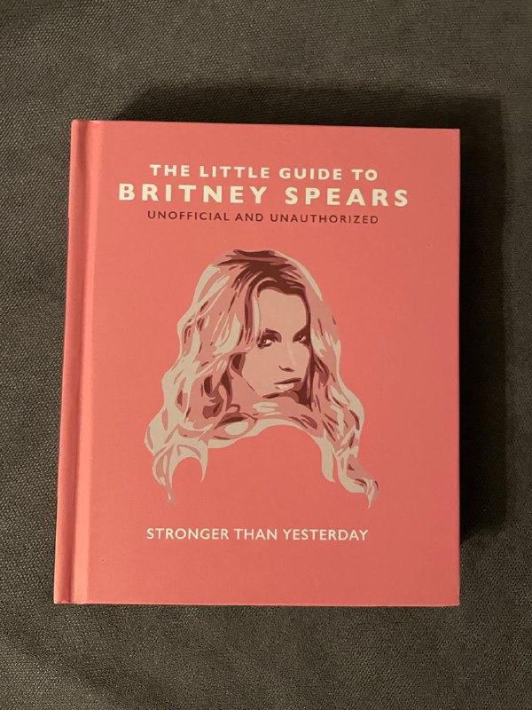 Рамка для фото, The Little Guide to Britney Spears, Портативный локер, Цветные карандаши, Диспенсер для мыла 3