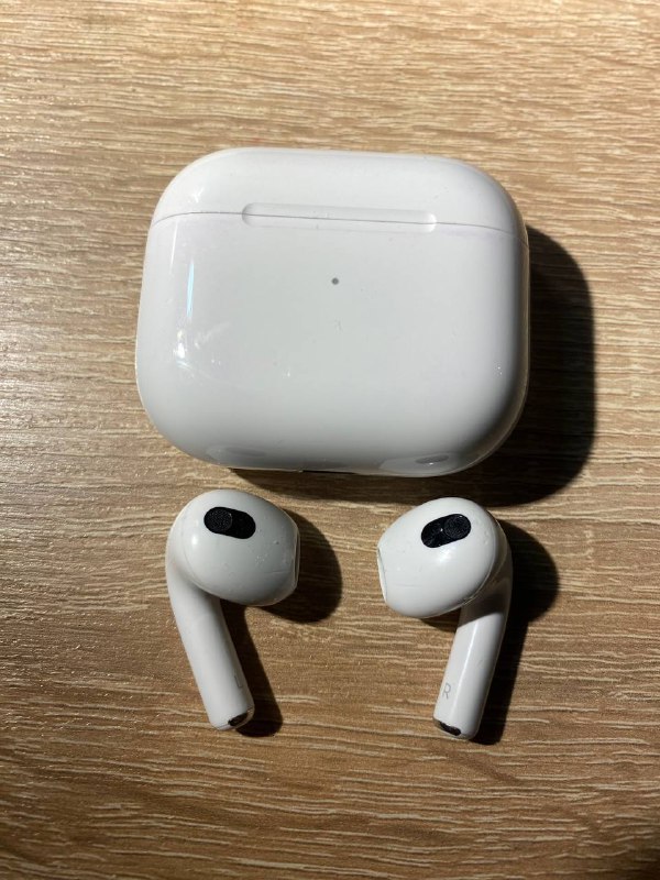 Apple AirPods 3 2
