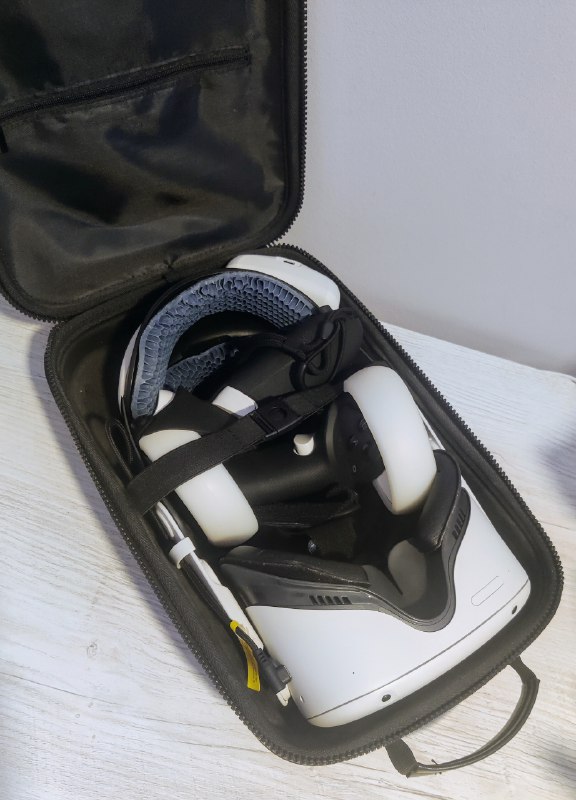 VR headset Meta Quest 2 128Gb, Acer Veriton X2665G, JBL Endurance peak, keyboard, Arduino set, Bluetooth speaker, Phomemo D30 2