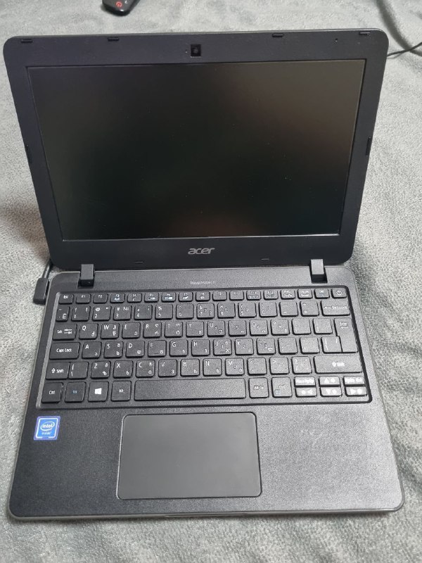 Ноутбук Acer с зарядным устройством 4