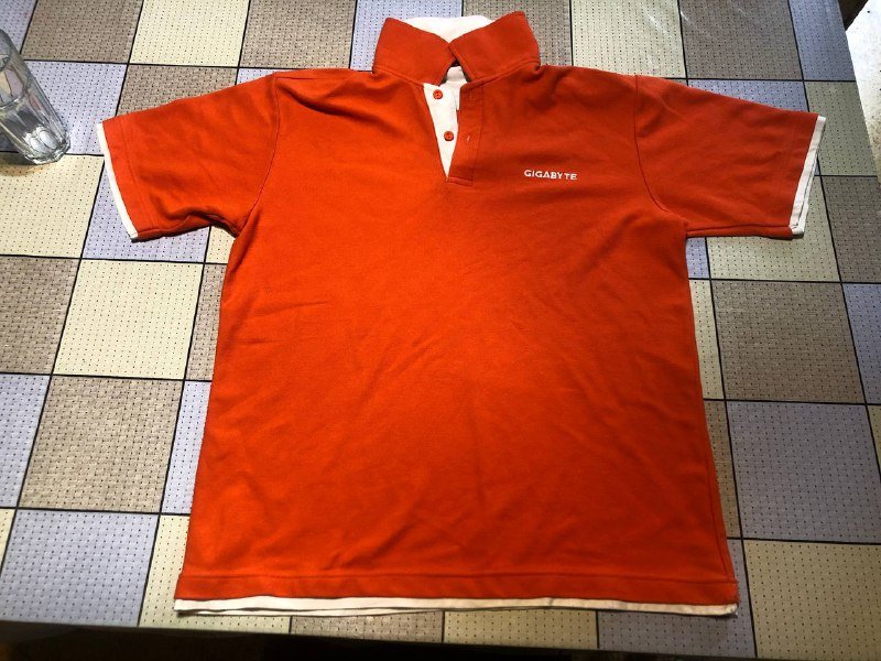 Мужская одежда: футболки, кофты, шорты, джинсы, рубашка 3