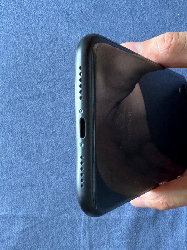 iPhone XR 6