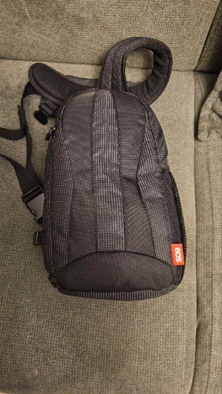 Камера Canon EOS 1200D, объектив 75-300мм, сумка Canon EOS 9